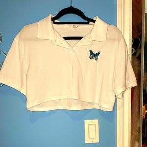 Woman’s cropped collared shirt